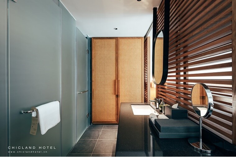 Phòng Deluxe Ocean Front With Balcony (Thien Dieu)